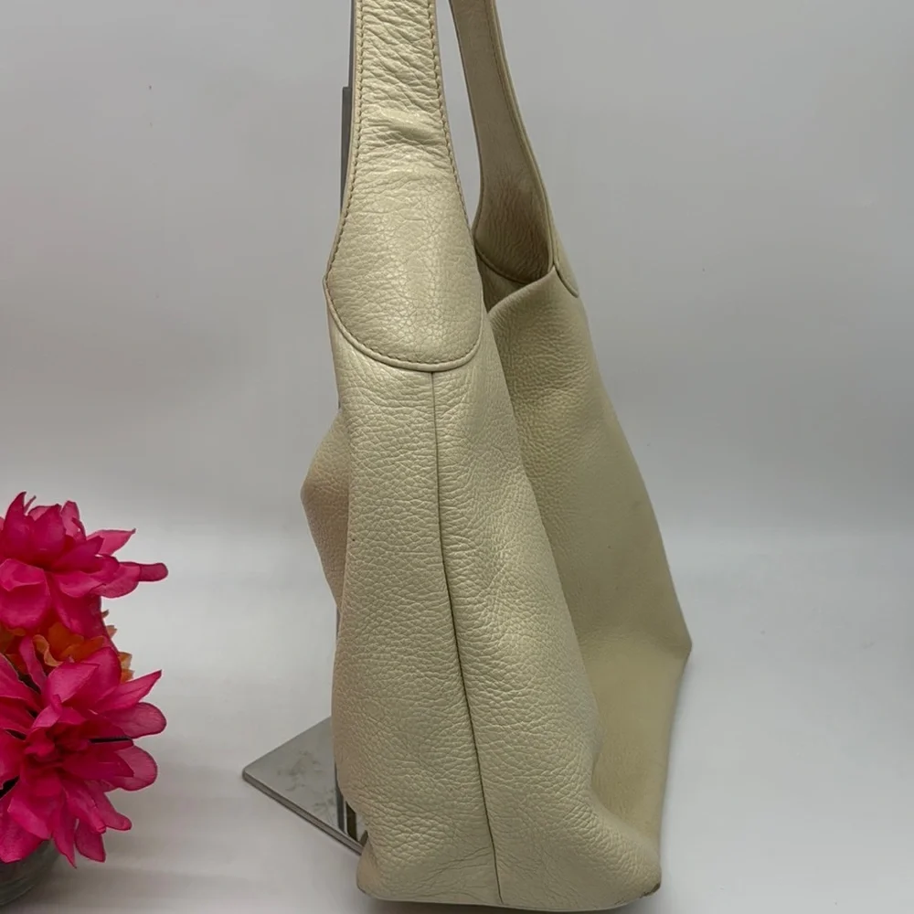 Dooney & Bourke Vintage Elegant Cream Leather Women's Hobo Bag DB7882